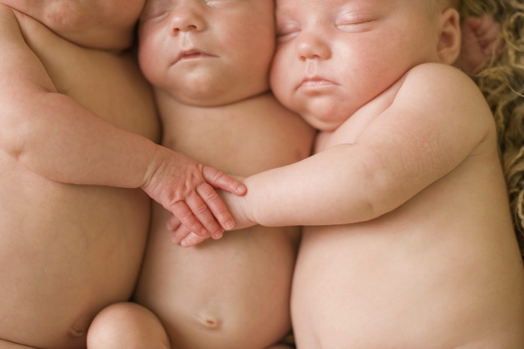 Introduction to Multiple Births_lo pregnancy, twins, multiple births, caesarian sections, c-sections, preeclampsia, high blood pressure, complications, gestation for multiple births, labour, birth, premature, preterm
