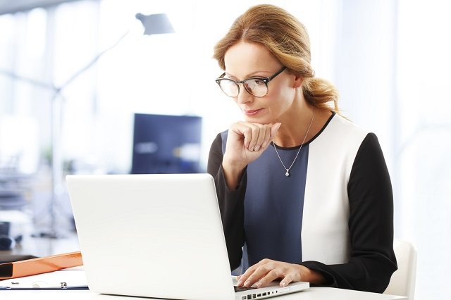 ThinkstockPhotos-527478227 working mums, struggles working mums know, struggles of a working mum